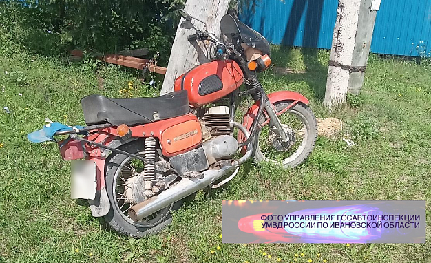 Ранним утром в Южском районе опрокинулся «Восход»